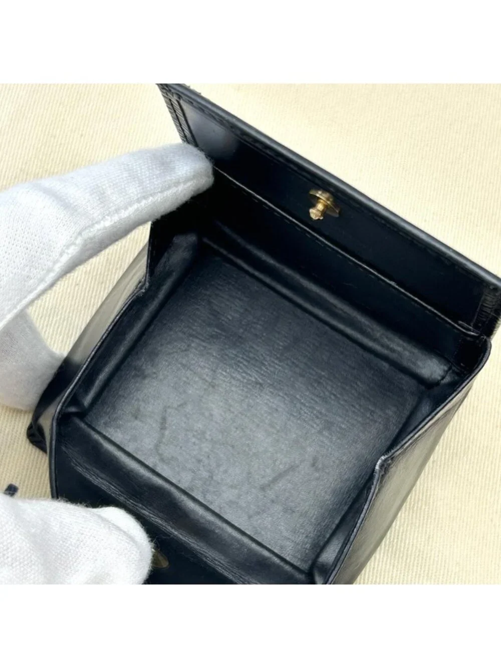 Louis Vuitton Epi Porte-Monnaie Boite Coin Case